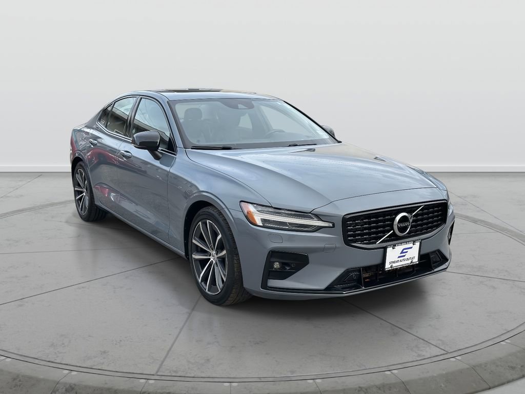 Used 2022 Volvo S60 B5 Inscription