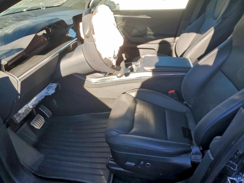 Used 2024 Tesla Model X Plaid image 6