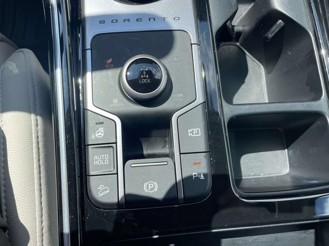 Used 2023 Kia Sorento SX Prestige w/ Panoramic Sunroof Package AWD/4WD image 29