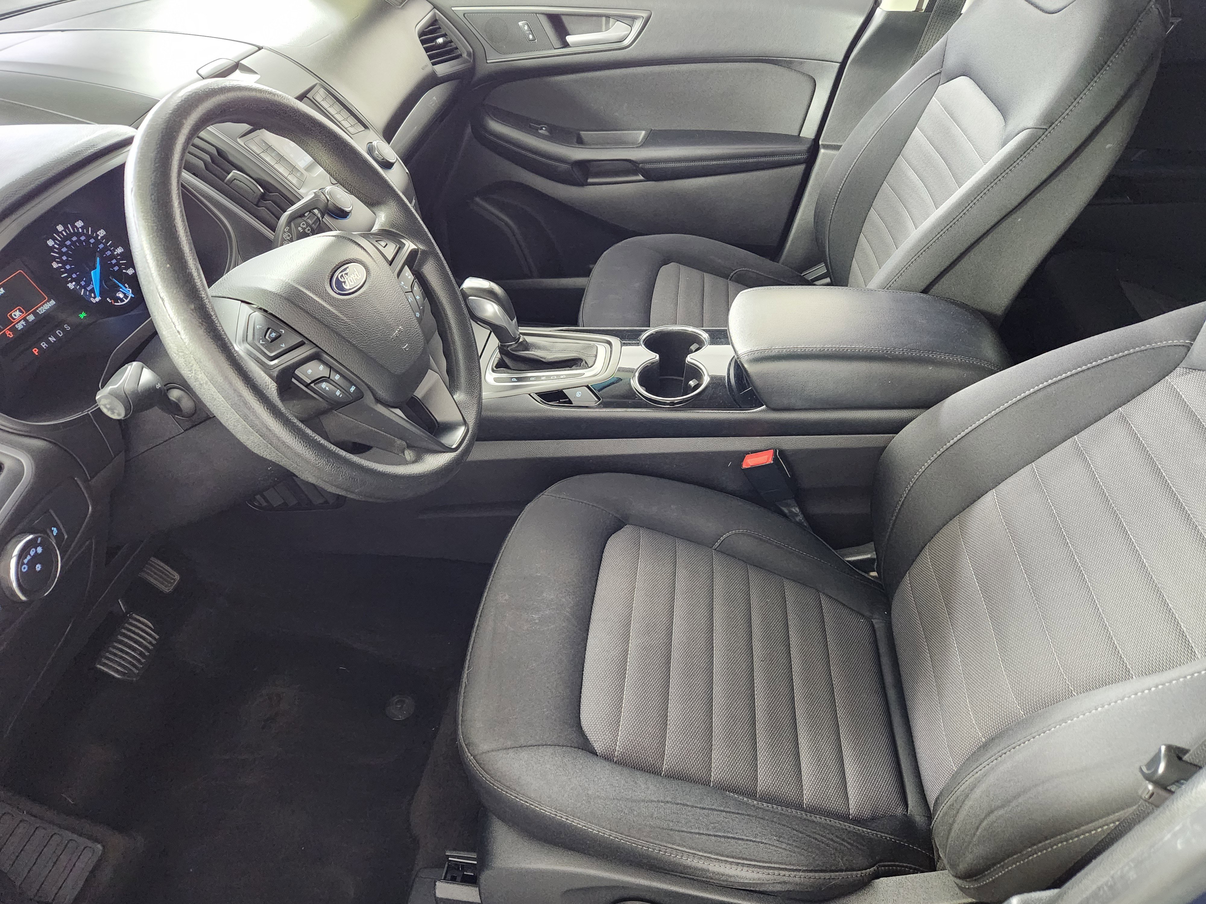 Used 2018 Ford Edge SE AWD/4WD image 11