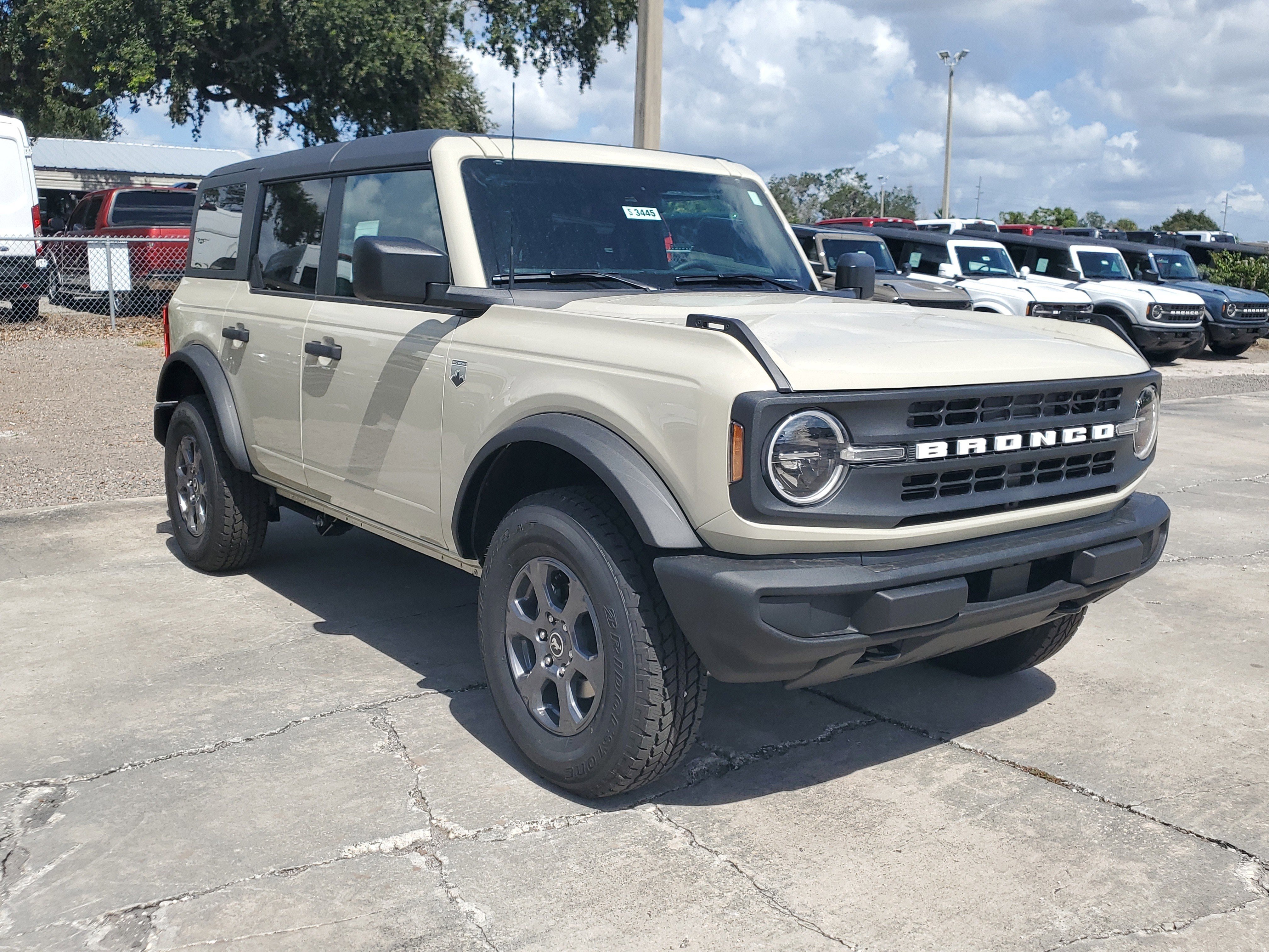 New 2025 Ford Bronco Big Bend AWD/4WD image 2