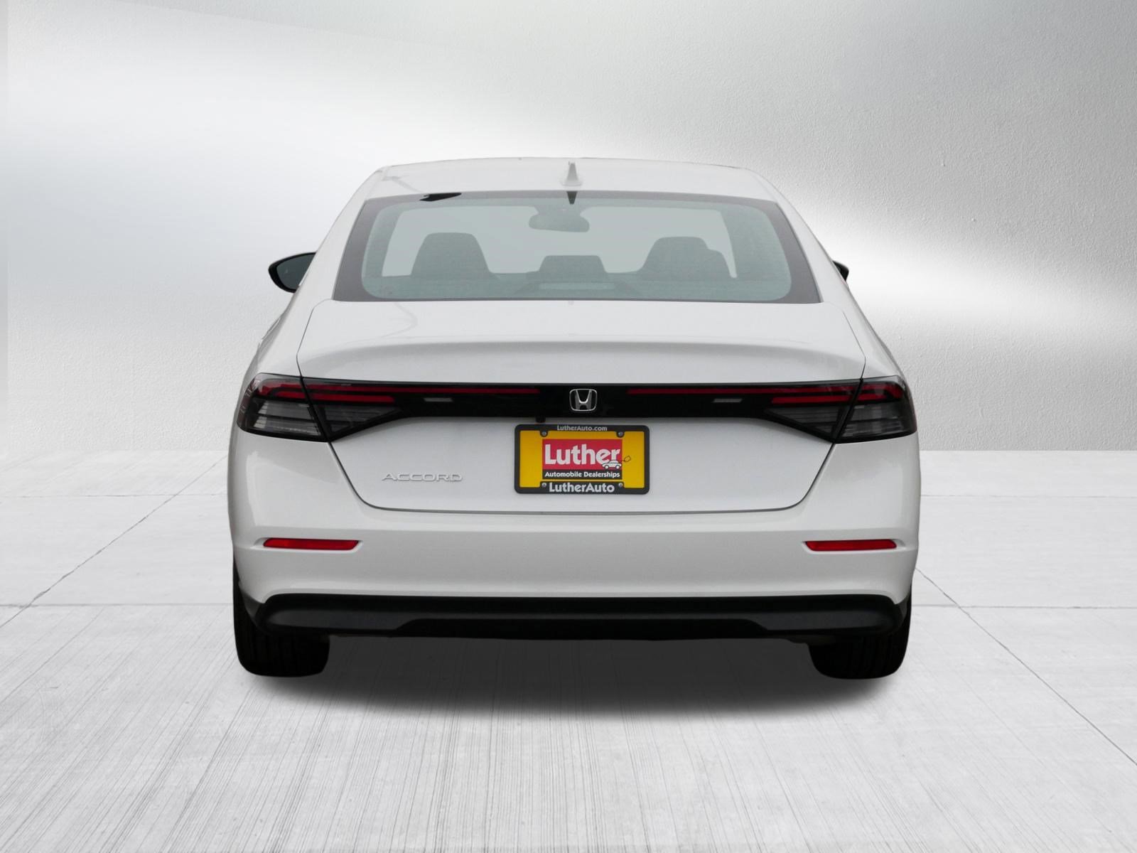 Used 2023 Honda Accord EX image 6