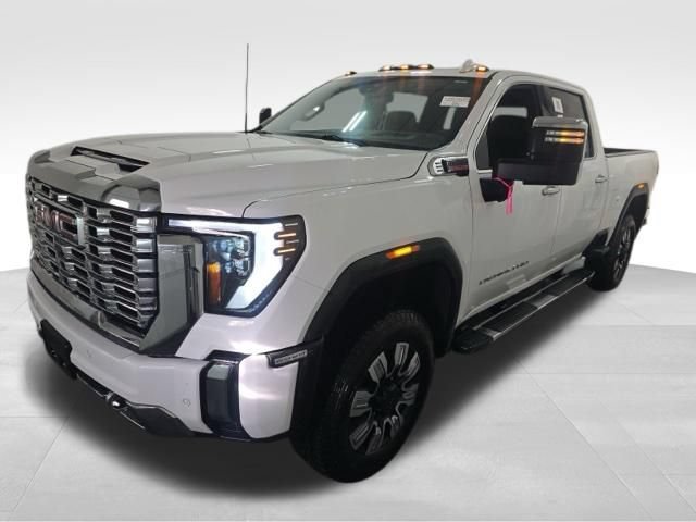 Used 2024 GMC Sierra 2500 Denali w/ Denali Reserve Package AWD/4WD image 2
