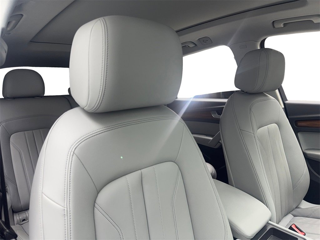 Used 2022 Audi Q5 2.0T Premium w/ Convenience Package image 46