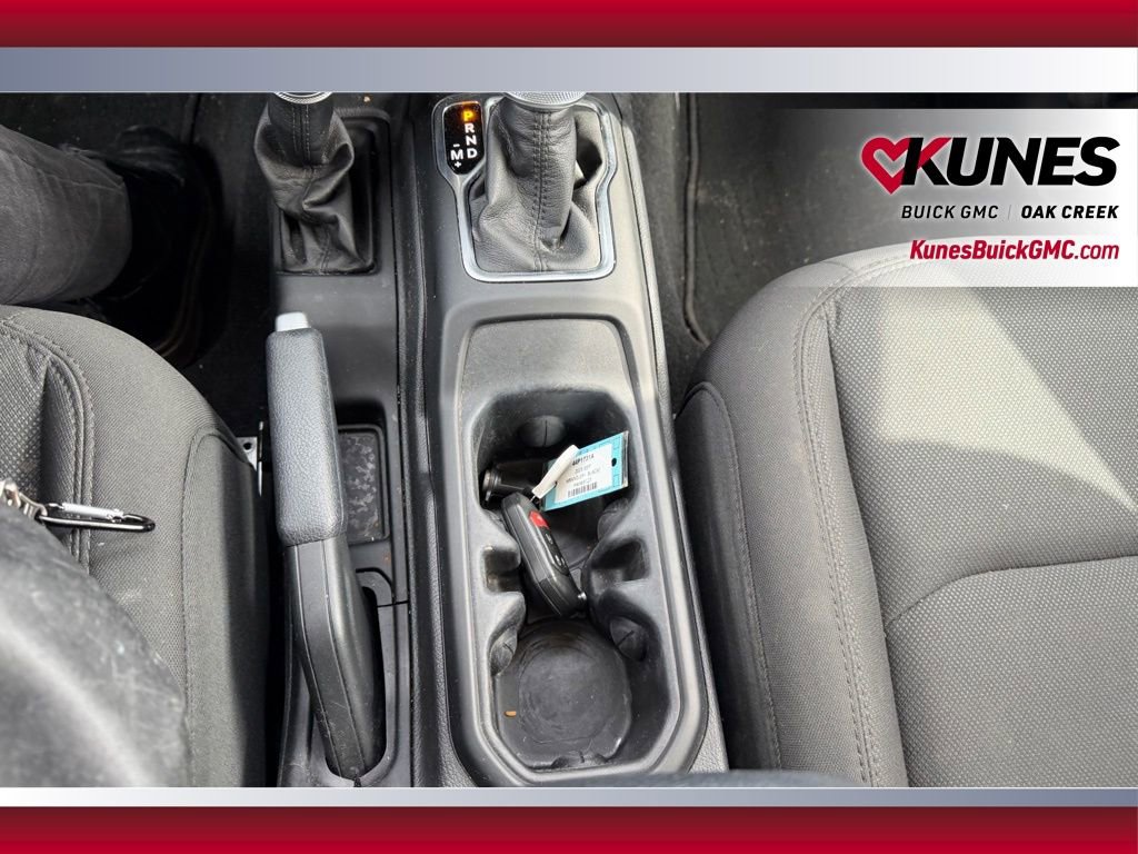 Used 2023 Jeep Wrangler Sport S image 17