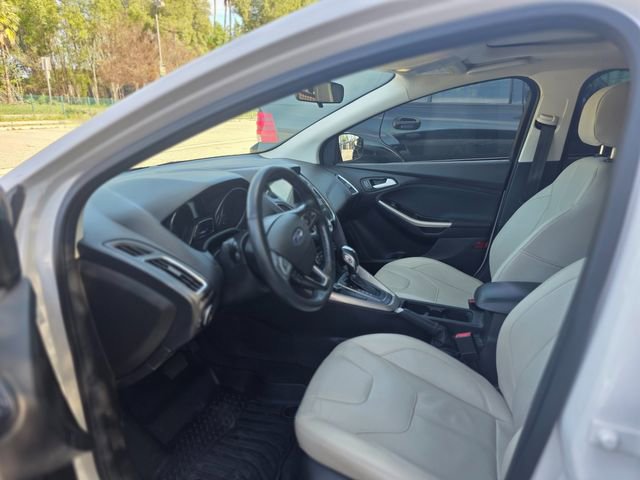 Used 2017 Ford Focus Titanium image 19