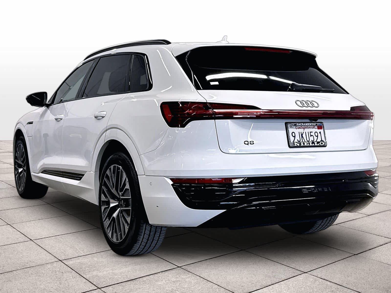 Used 2024 Audi Q8 e-tron Premium Plus AWD/4WD image 14