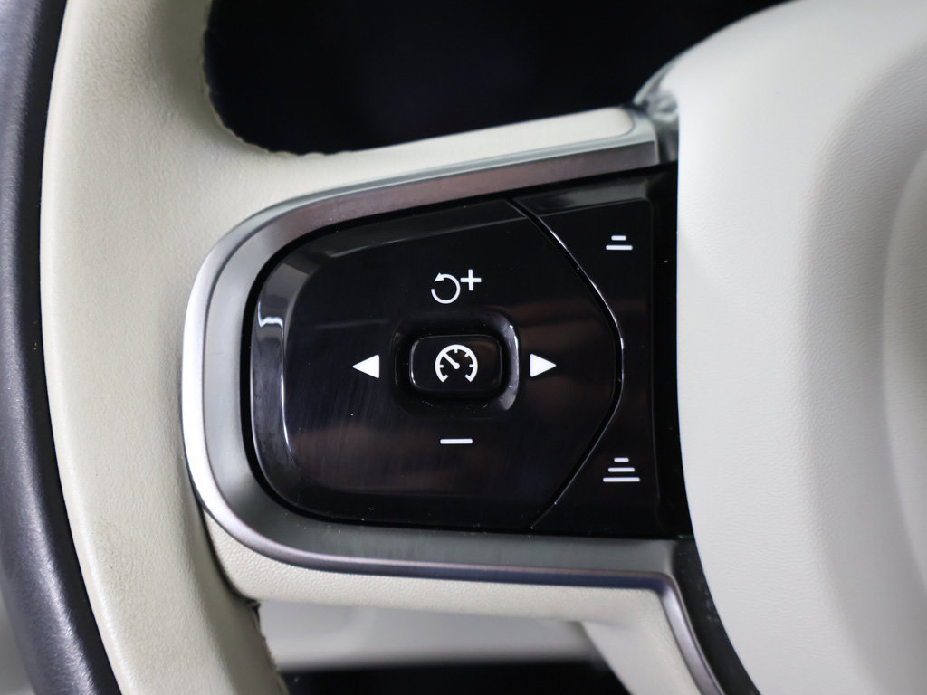 Used 2024 Volvo XC90 B5 Plus AWD/4WD image 51