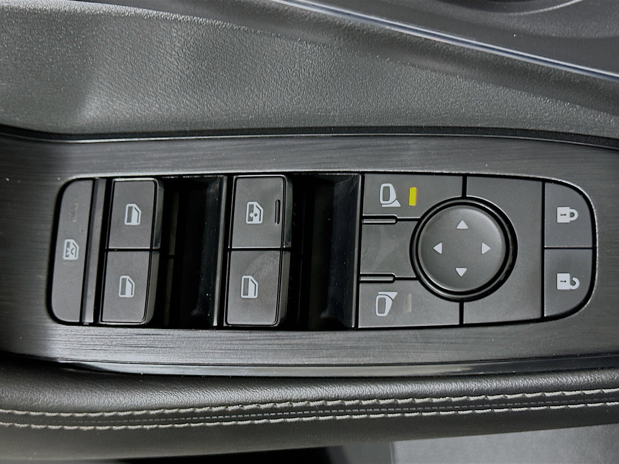 Used 2021 Nissan Rogue SV w/ Premium Package FWD image 14