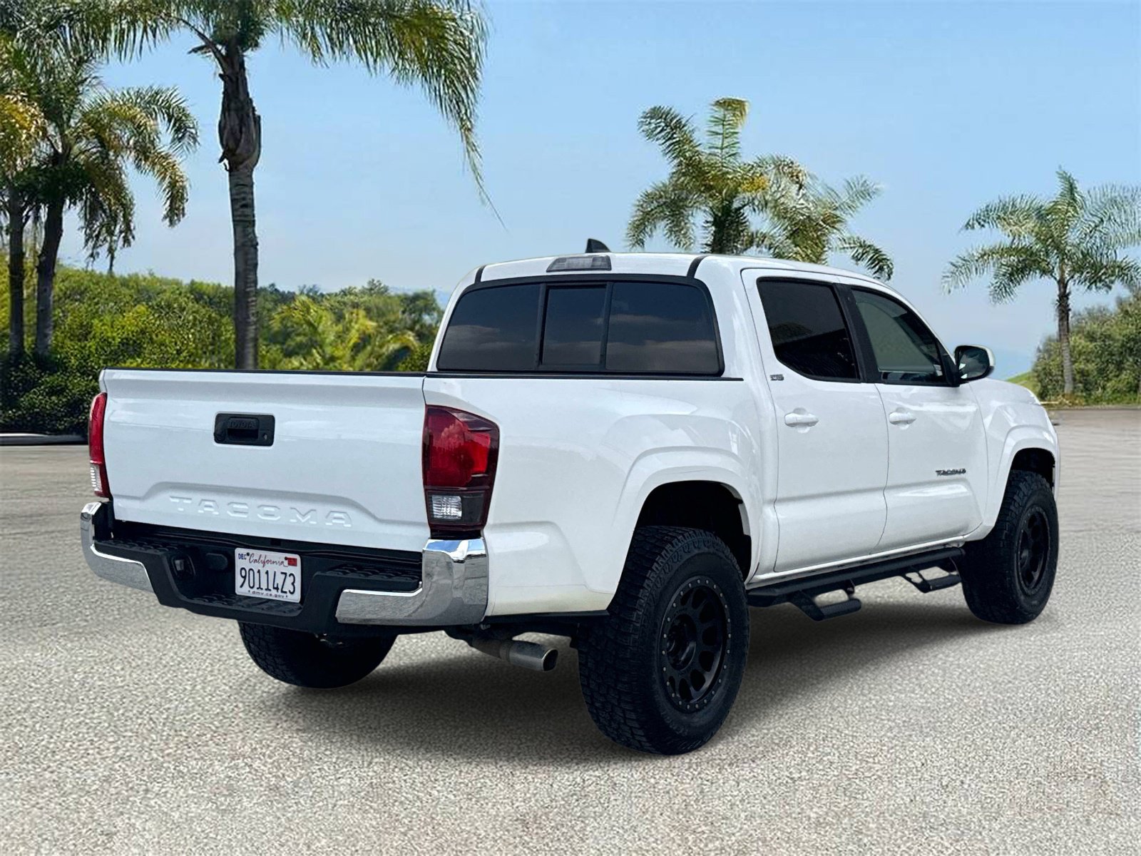 Used 2022 Toyota Tacoma SR5 RWD image 4