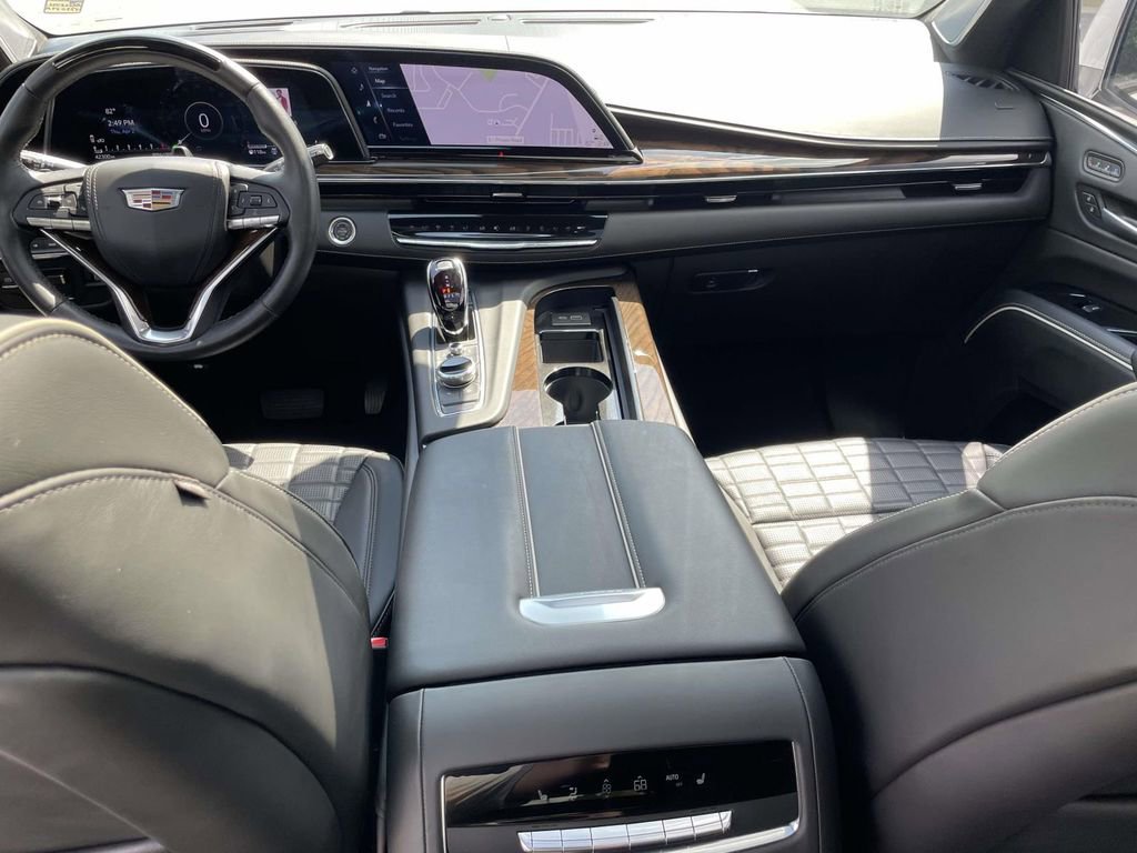Used 2024 Cadillac Escalade ESV Sport Platinum w/ LPO, ONYX Package image 16