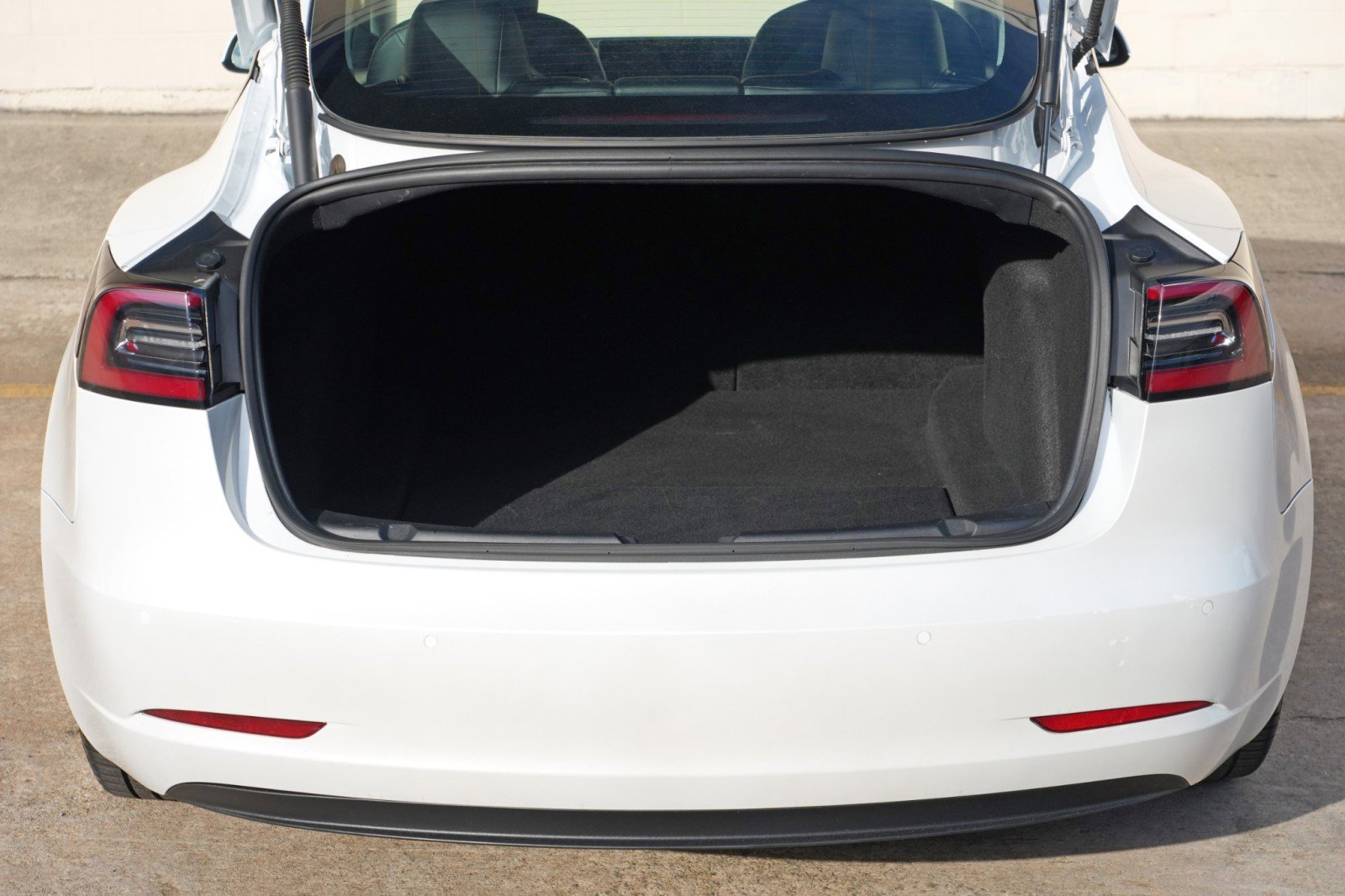 Used 2021 Tesla Model 3 Standard Range Plus RWD image 9