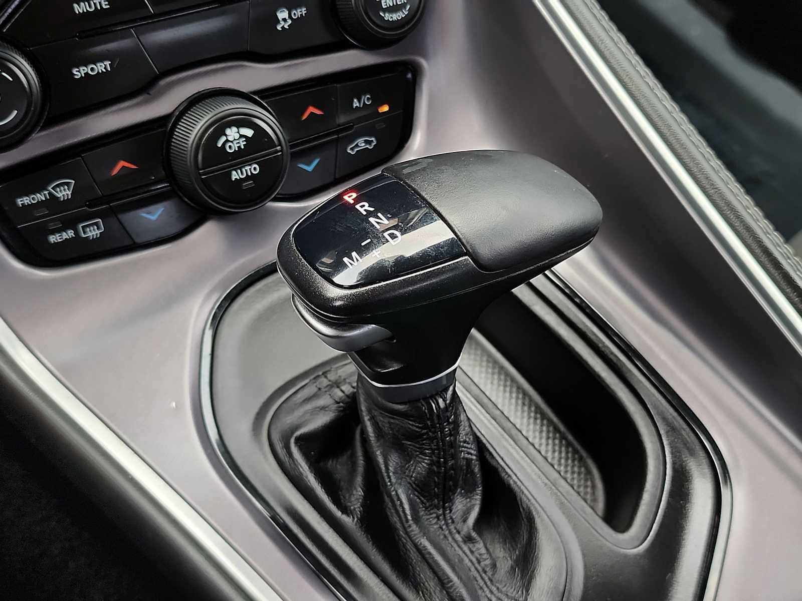 Used 2019 Dodge Challenger SXT w/ Blacktop Package image 21