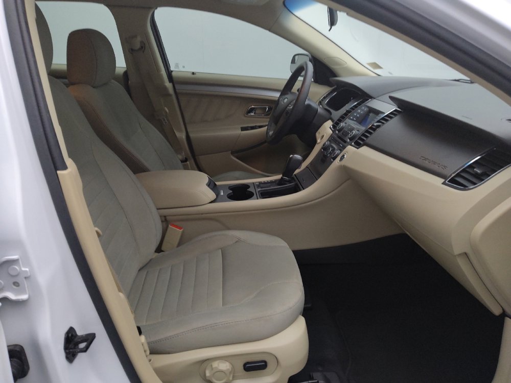 Used 2019 Ford Taurus SE image 21