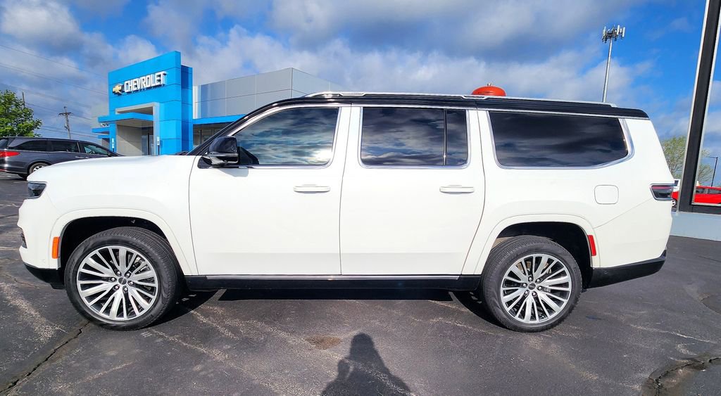 Used 2024 Jeep Grand Wagoneer L Series III w/ Rear Seat Video Group 1 AWD/4WD image 3