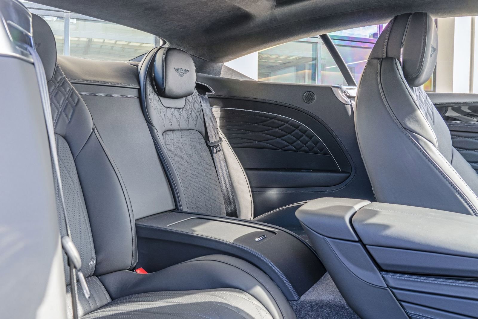 Used 2024 Bentley Continental GT Azure image 28