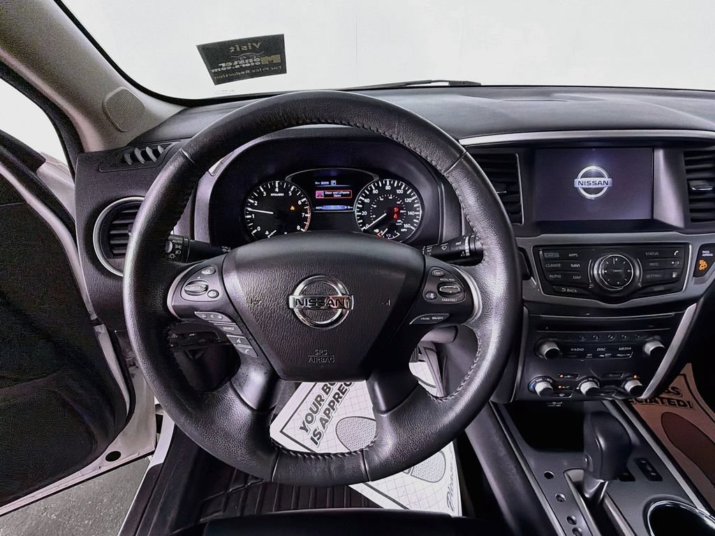 Used 2018 Nissan Pathfinder SL AWD/4WD image 11