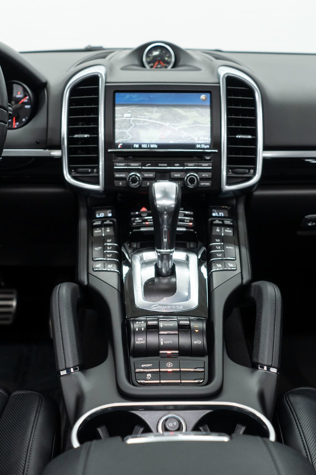 Used 2014 Porsche Cayenne S AWD/4WD image 19