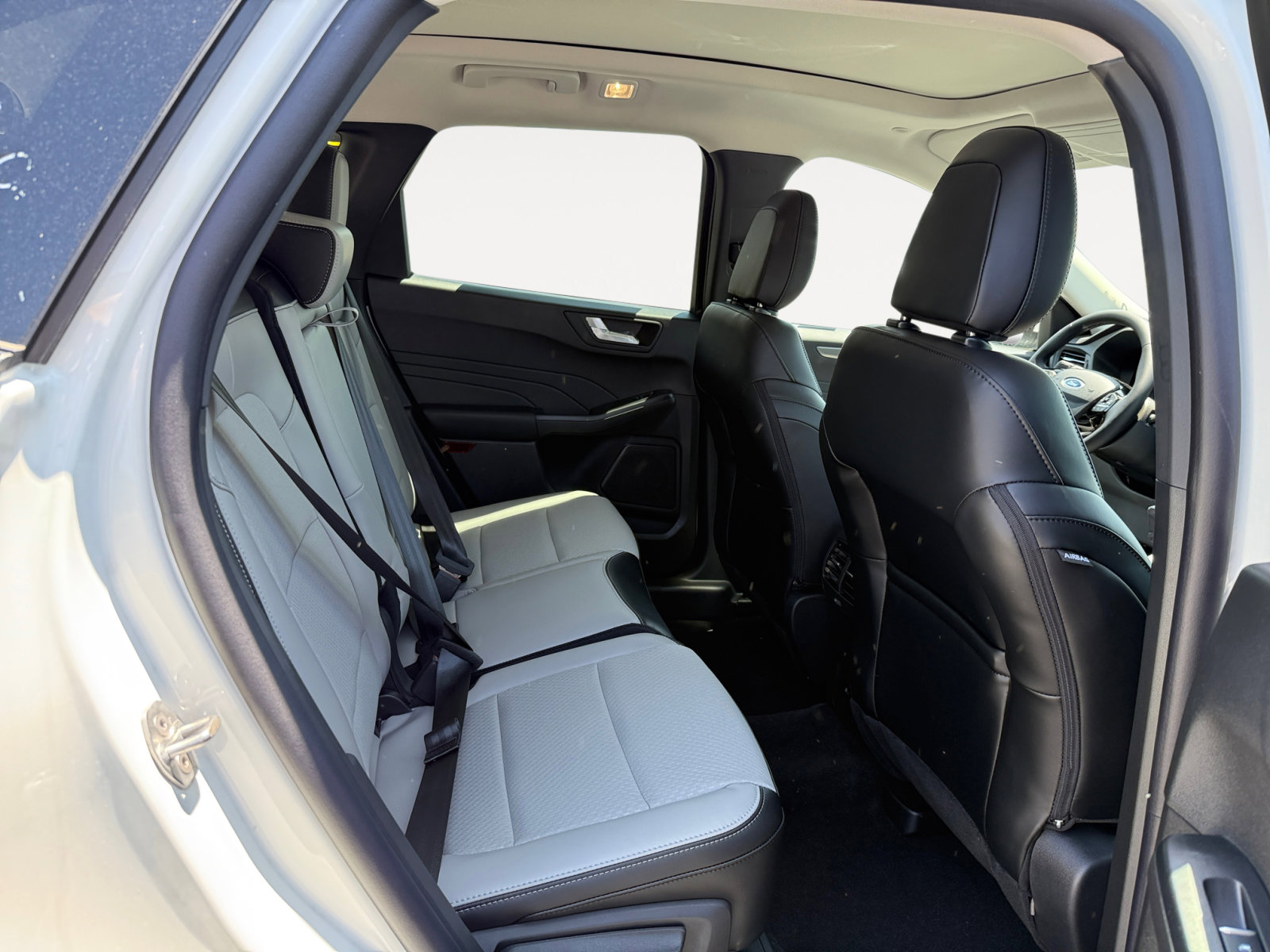 New 2025 Ford Escape SE image 18