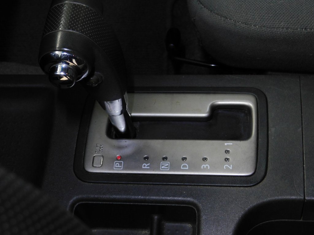 Used 2010 Suzuki Equator 2WD Extended Cab image 40