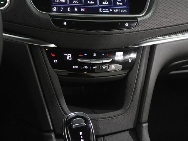 Certified 2026 Cadillac XT5 Sportv w/ LPO, Onyx Lite Package image 16