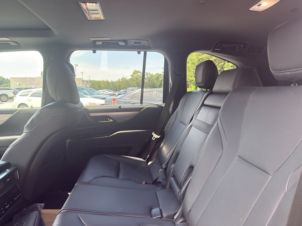 Used 2022 Lexus LX 600 F Sport AWD/4WD image 4