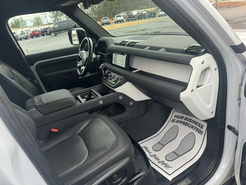 Used 2023 Land Rover Defender 110 X-Dynamic SE image 14