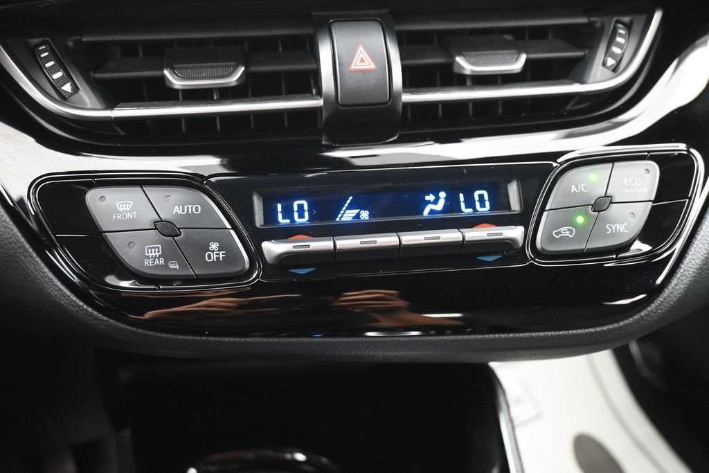 Used 2020 Toyota C-HR XLE FWD image 18