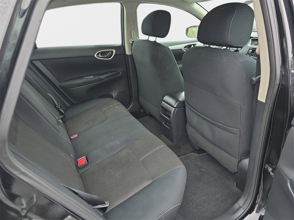 Used 2015 Nissan Sentra S image 11