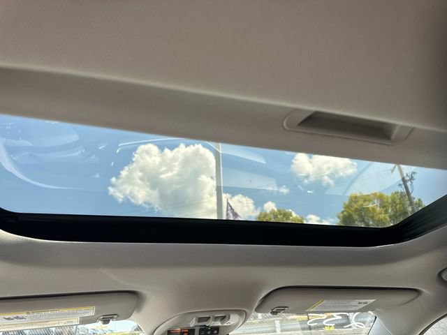 New 2026 Chevrolet Trax LT w/ Sunroof Package FWD image 21