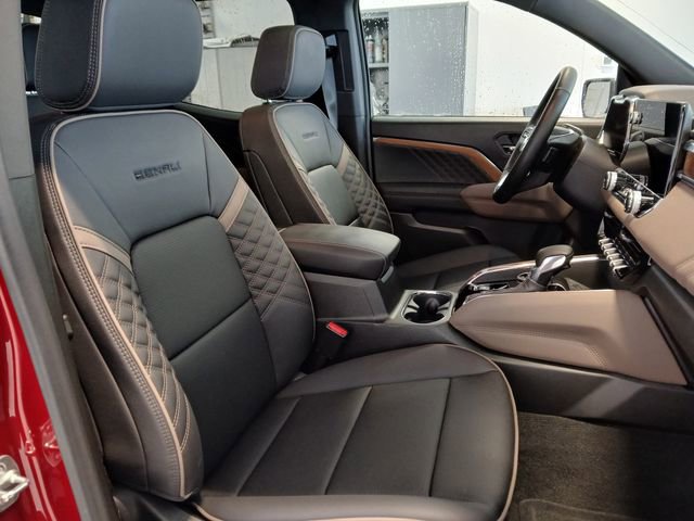 Certified 2025 GMC Canyon Denali image 16