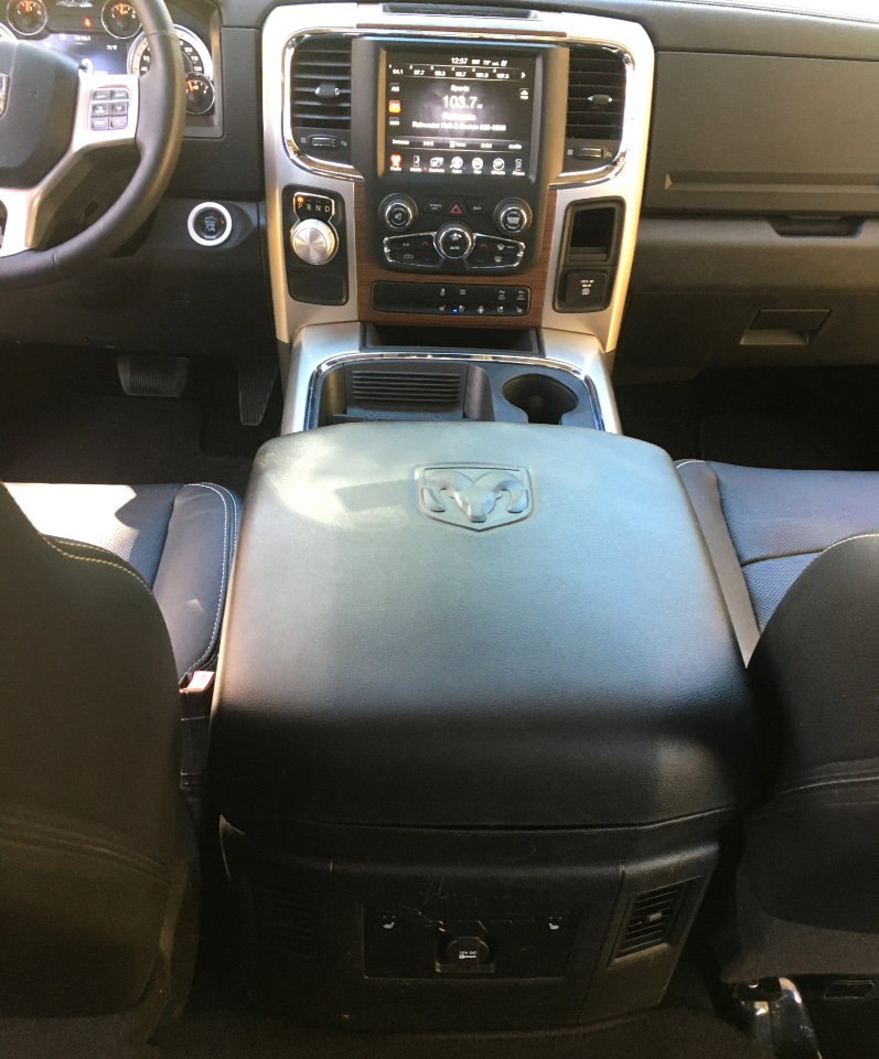Used 2016 RAM 1500 Laramie w/ Convenience Group image 22