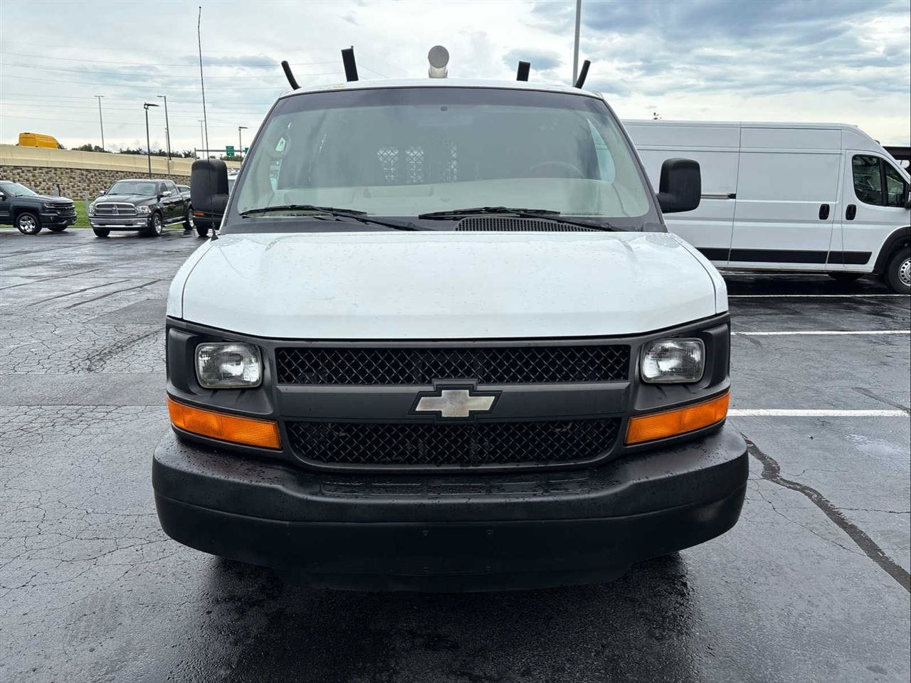 Used 2012 Chevrolet Express 2500 RWD image 3