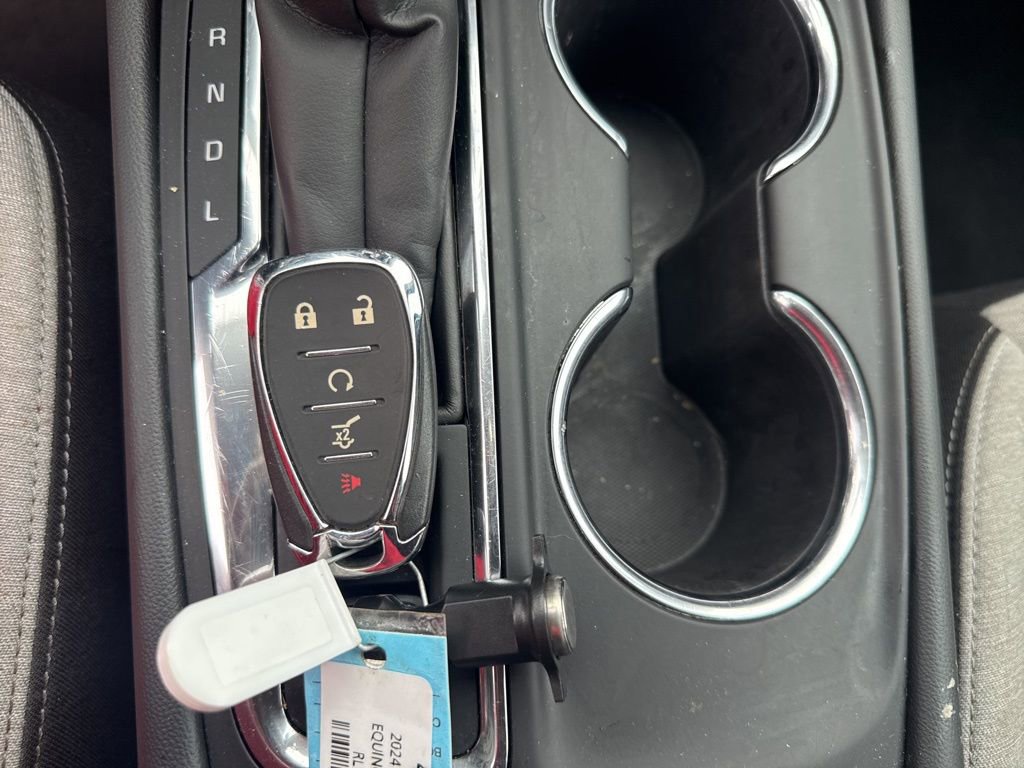 Used 2024 Chevrolet Equinox LT image 41