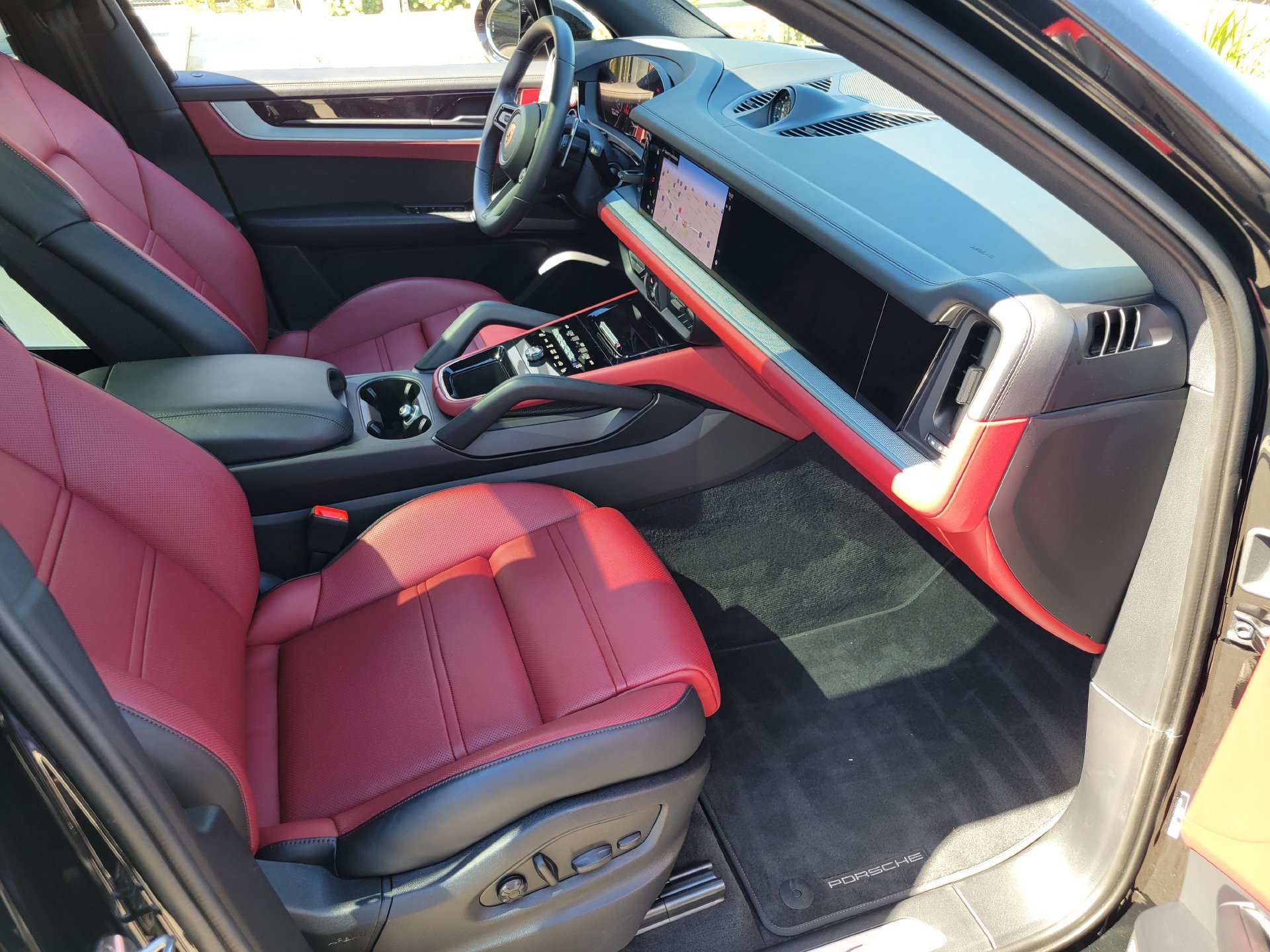 Used 2026 Porsche Cayenne S AWD/4WD image 28