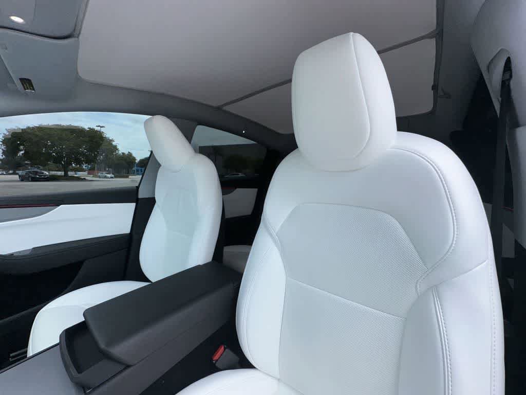 Used 2026 Tesla Model Y Long Range RWD image 14