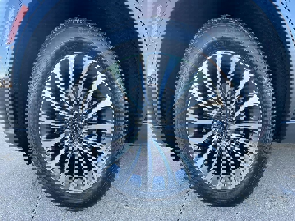 Used 2023 Lincoln Aviator Reserve image 34