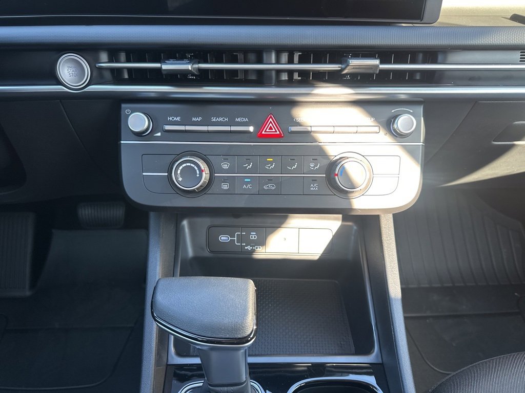 New 2026 Hyundai Tucson SE image 21