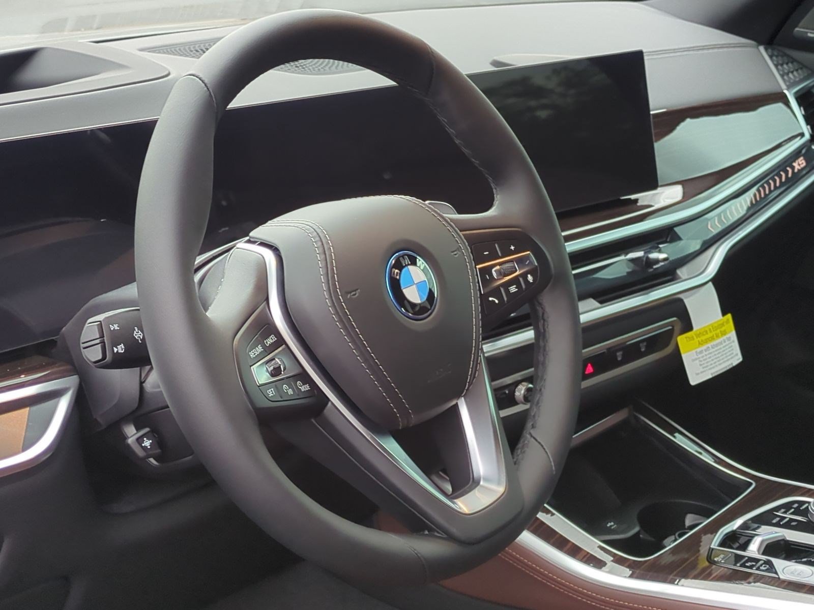 New 2026 BMW X5 xDrive50e w/ Climate Comfort Package AWD/4WD image 17