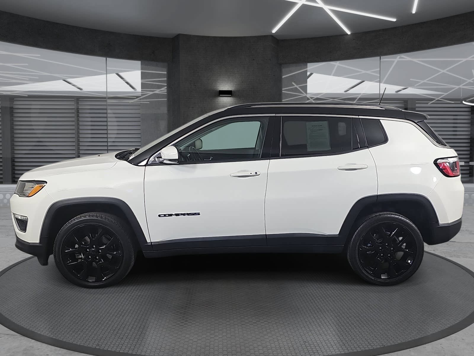 Used 2018 Jeep Compass Limited w/ Navigation Group AWD/4WD image 8