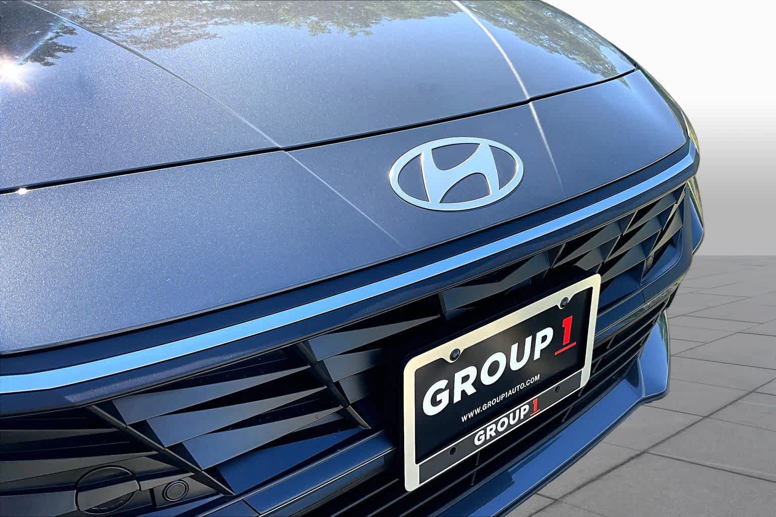 Used 2026 Hyundai Elantra SEL Sport FWD image 30