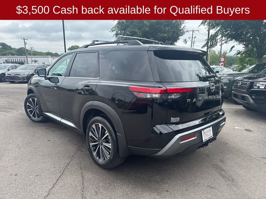 New 2026 Nissan Pathfinder Platinum FWD image 6