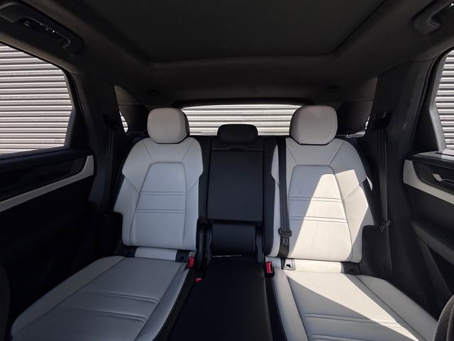New 2026 Porsche Cayenne GTS image 24