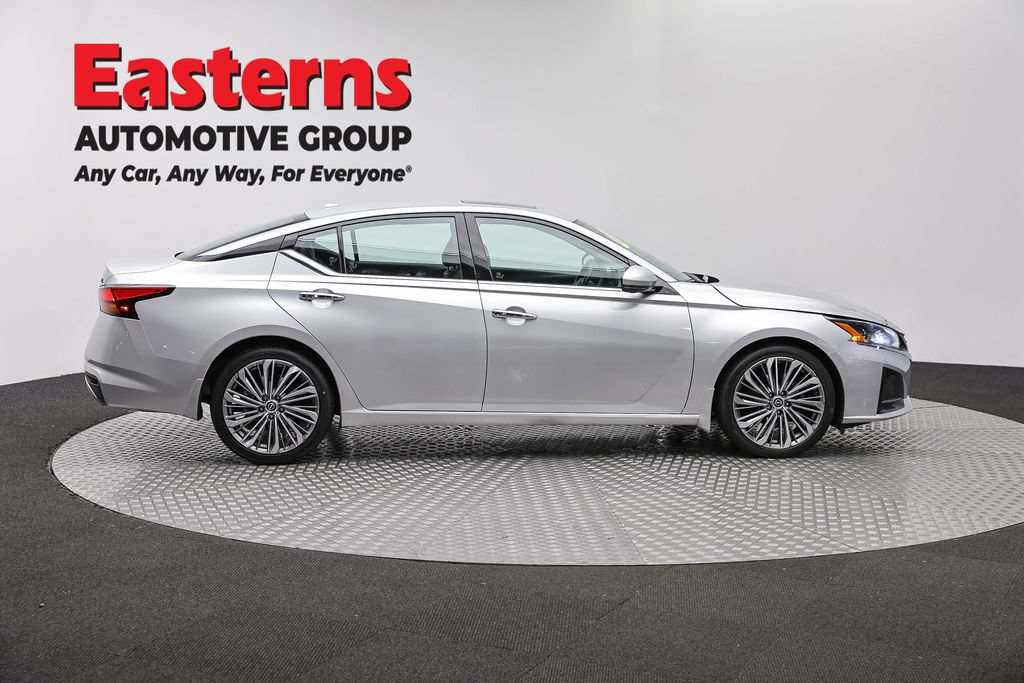Used 2023 Nissan Altima 2.5 SL FWD image 4