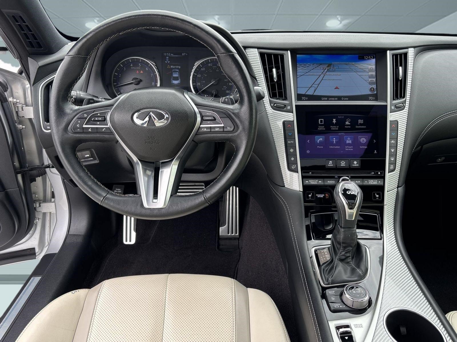 Used 2017 INFINITI Q60 Red Sport 400 RWD image 29