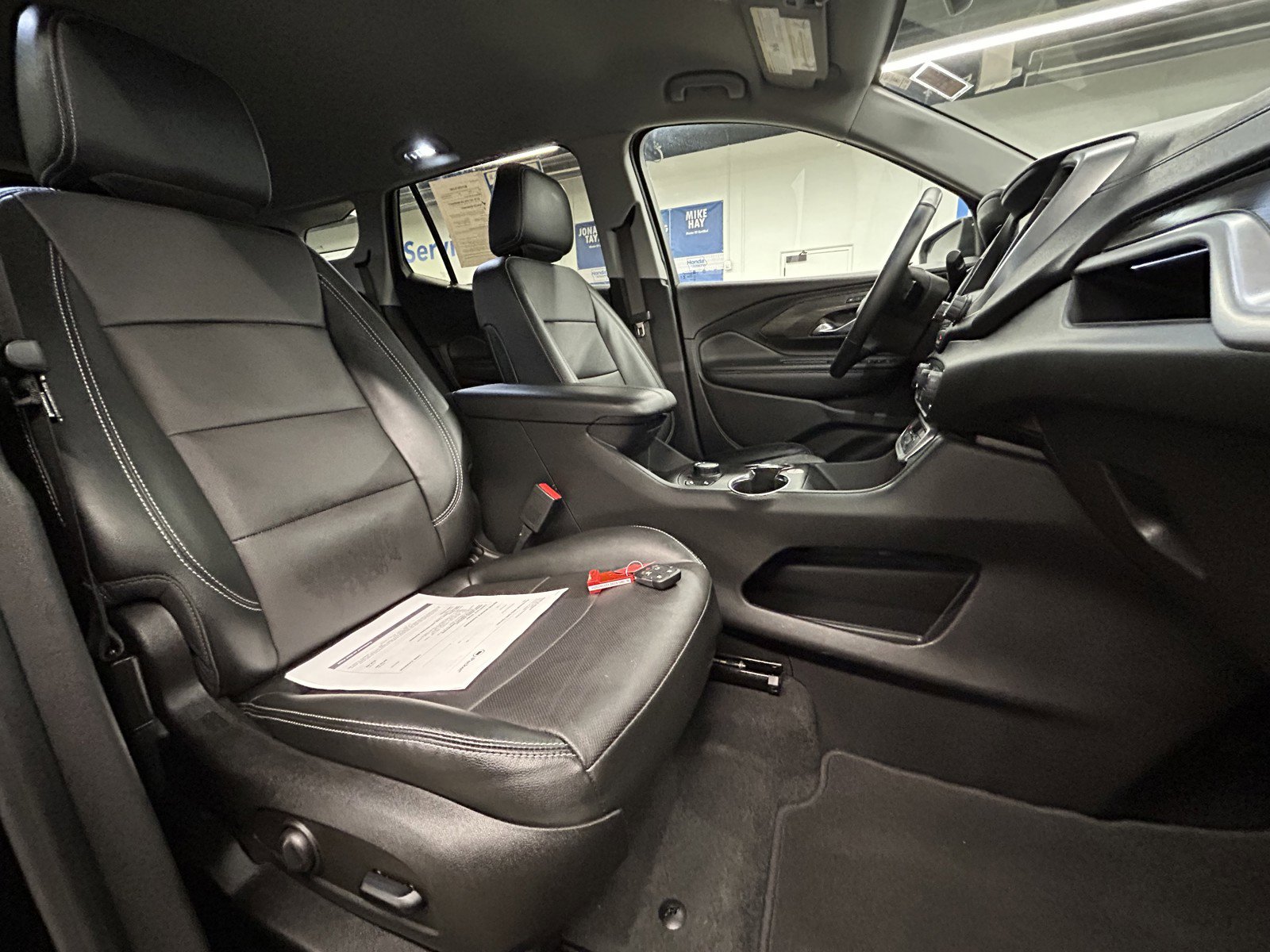 Used 2023 GMC Terrain SLT image 18