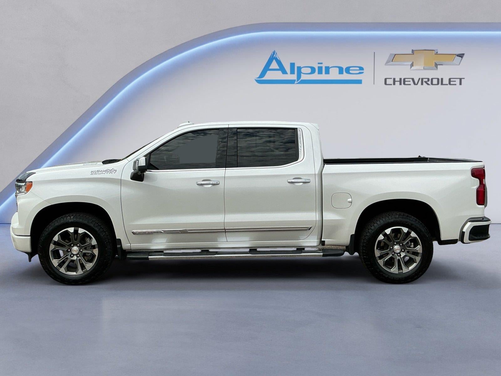 Certified 2025 Chevrolet Silverado 1500 High Country w/ Technology Package AWD/4WD image 2