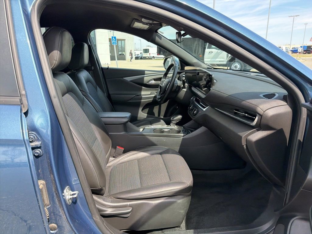 Used 2024 Buick Envista Preferred w/ Convenience I Package FWD image 20