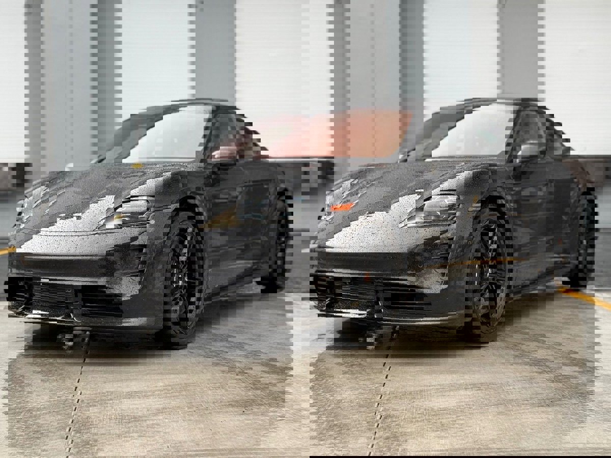 Used 2020 Porsche Taycan Turbo image 7