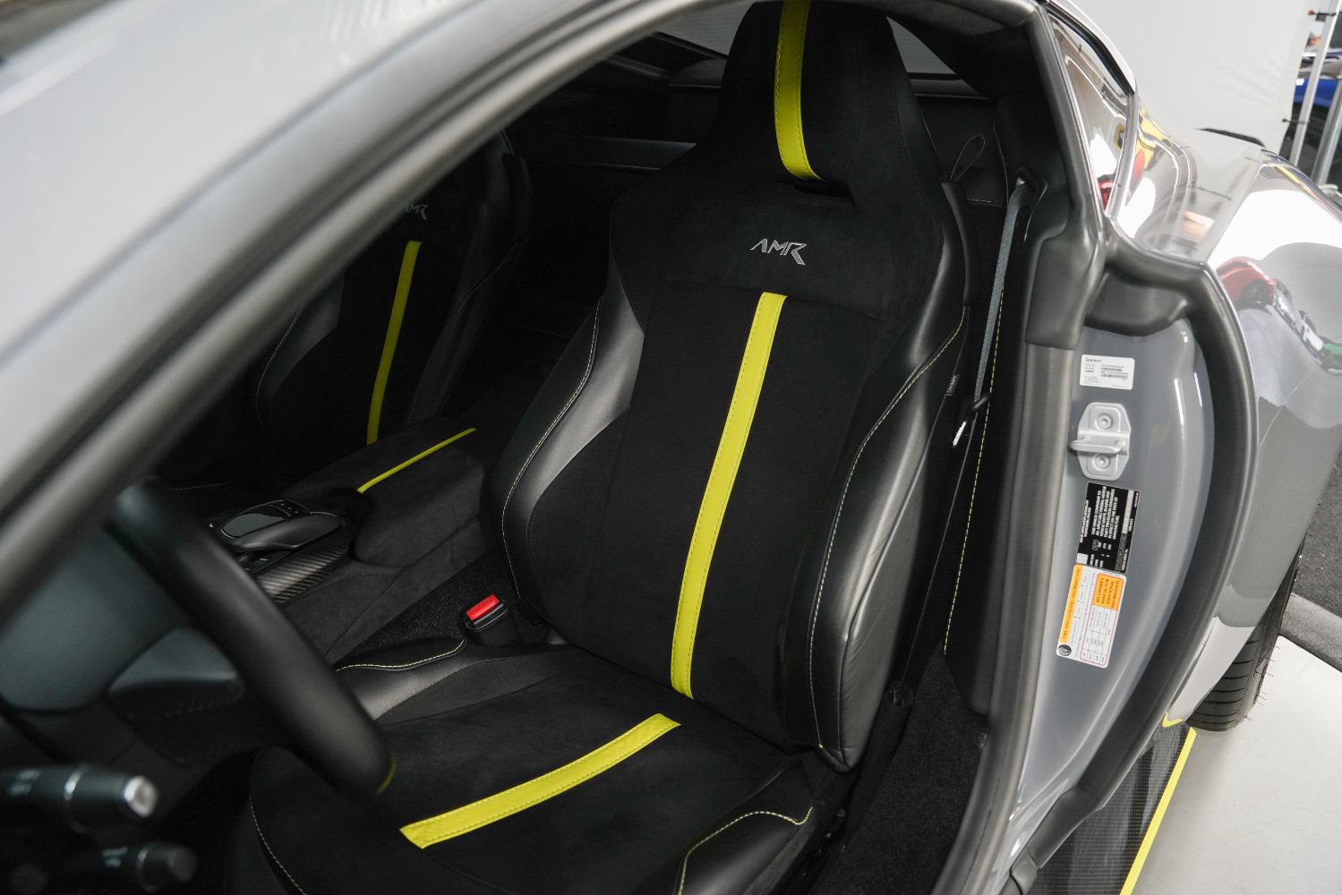 Used 2020 Aston Martin V8 Vantage AMR RWD image 42